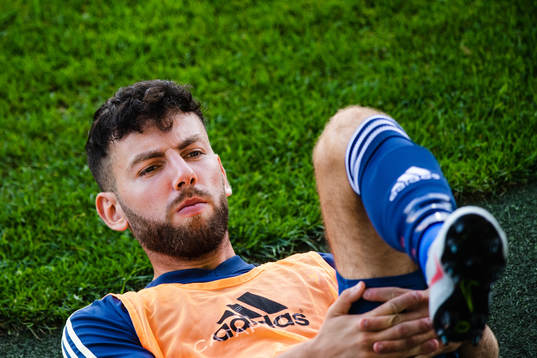 Erdal Rakip stretchar