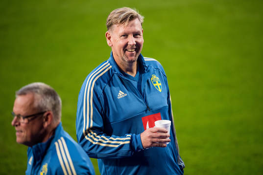 Assistant coach Peter Wettergren and head coach Janne