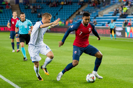 Jason Demetriou of Cyprus and Joshua King of Norway
