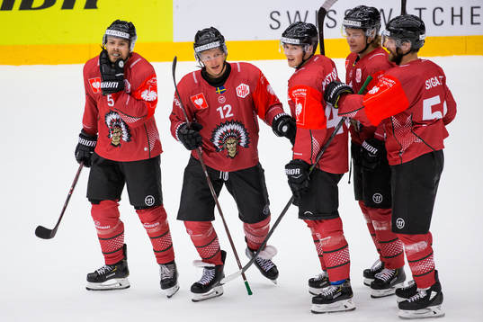 Max Friberg celebrates scoring 4-2 with his team mates