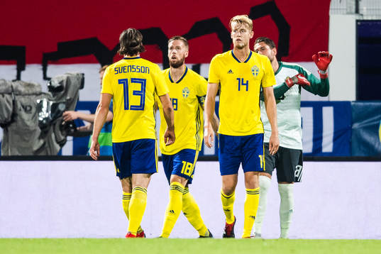 Pontus Jansson and Filip Helander looks dejected