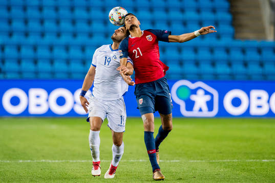 Kostas Laifis of Cyprus and Bjørn Maars Johnsen of Norway