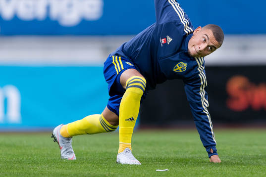 Sveriges Jordan Larsson före EM-kvalmatchen i fotboll