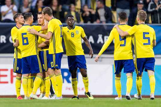 Sveriges spelare jublar