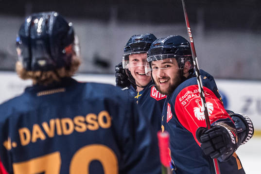 Djurgårdens Emil Bemström celebrates with his teammates