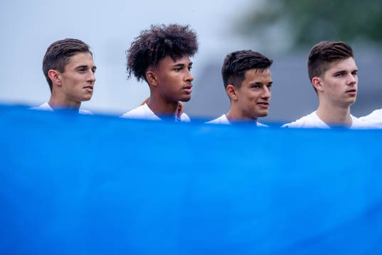 Österrikes Emanuel Aiwu före P18-landskampen i fotboll