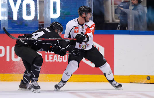 Elias Karvonen #44, TPS and Max Görtz #91, Malmö Redhawks
