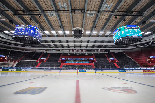 Interiör av Scaniarinken innan träningsmatchen i ishockey