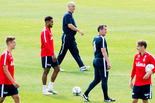 Markus Henriksen, Joshua King, Lars Lagerbäck, head coach