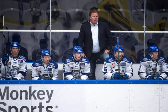 Leksands tränare Leif Carlsson med lag