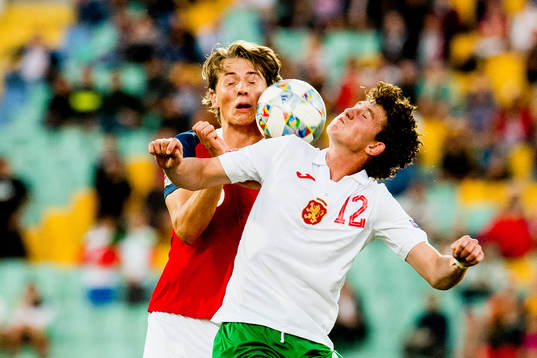 Sander Berge of Norway and Bozhidar Kraev of Bulgaria