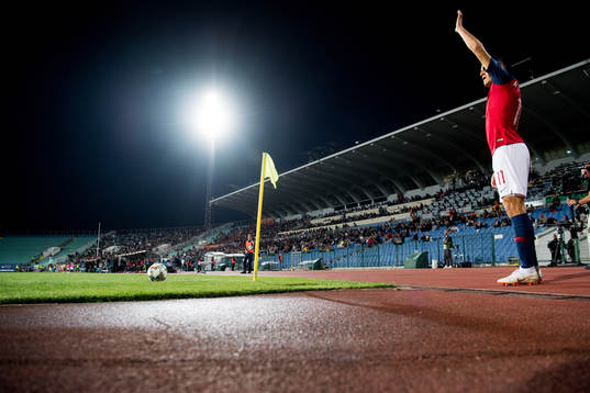 Mohamed Elyounoussi of Norway prepares for a corner kick