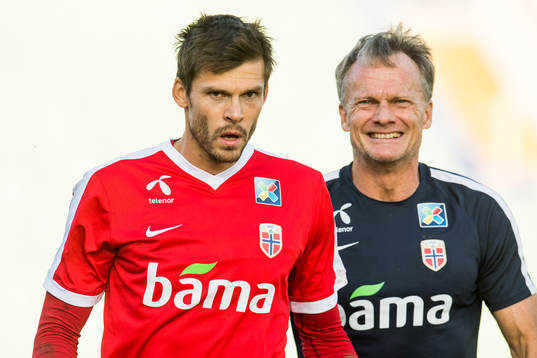Goalkeeper Rune Almenning Jarstein of Norway and Frode
