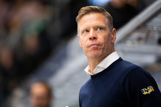 s tränare Johan Lindbom