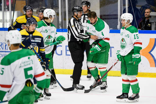 s Joakim Andersson (längst ut till vänster)