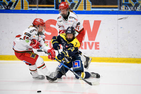 s Sanni Hakala