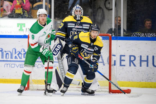 s Kristofer Berglund och målvakt Jonas Gunnarsson