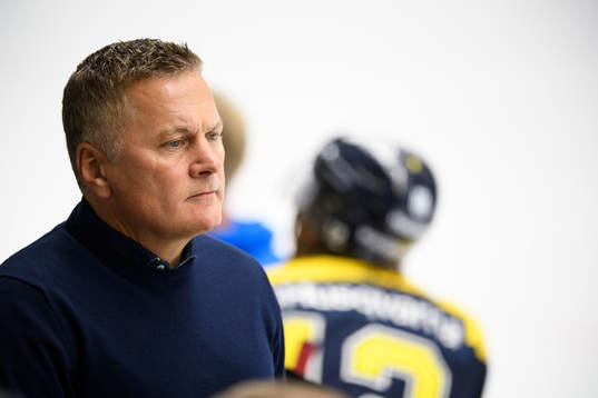 s assisterande tränare Stephan Lundh