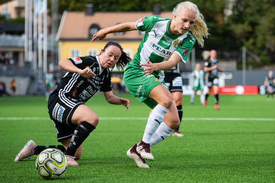 Hammarbys Astrid Larsson och Piteås June Pedersen