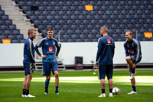 Sebastian Larsson , Mikael Lustig , John Guidetti and