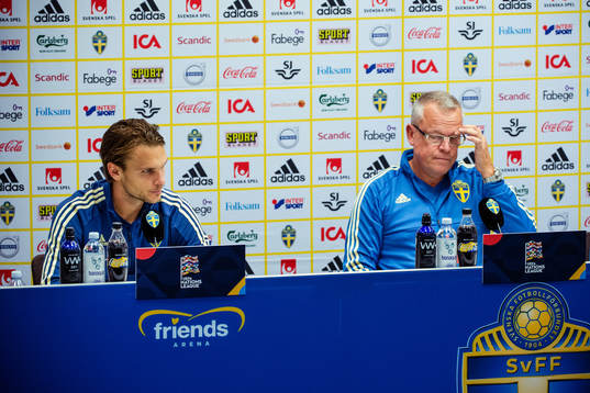 Albin Ekdal and head coach Janne Andersson of the Swedish