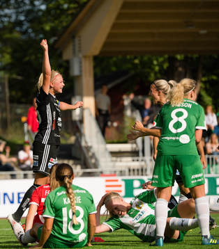 Piteås Ellen Löfqvist jublar