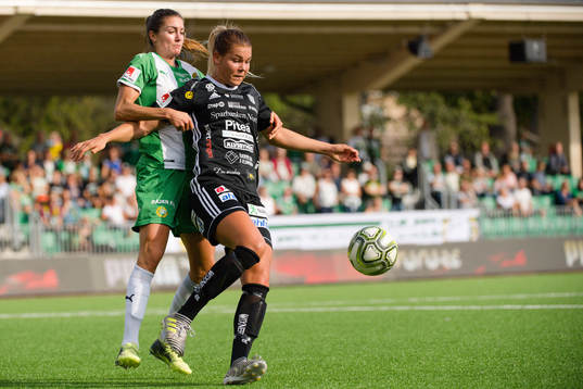 Hammarbys Sejde Abrahamsson och Piteås Nina Jakobsson
