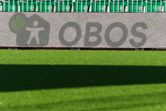 En reklamskylt för OBOS