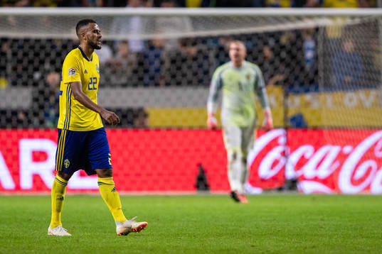 Isaac Kiese Thelin of Sweden looks dejected
