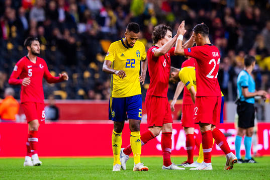 Isaac Kiese Thelin of Sweden looks dejected