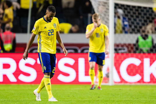 Isaac Kiese Thelin of Sweden looks dejected