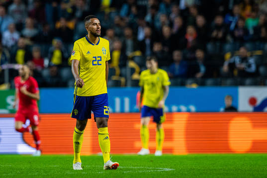 Isaac Kiese Thelin of Sweden looks dejected