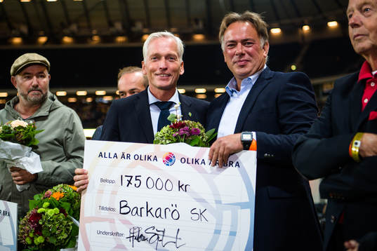 Represents from Swedish football club Barkarö  receives a