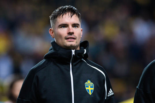 Mikael Lustig of Sweden prior the Nations League match