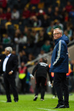head coach Janne Andersson of Sweden looks dejected