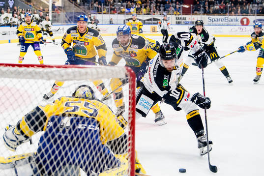 Bläddra bland fler bilder av Ice Hockey, GET-ligaen, Storhamar - Stavanger Oilers