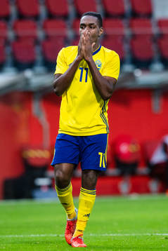 Sveriges Joel Asoro reagerar