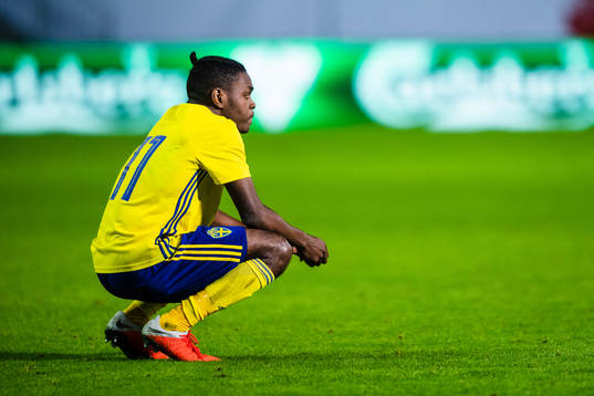 Sveriges Joel Asoro deppar