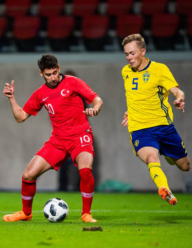 Turkiets Orkan Cinar och Sveriges Joel Andersson