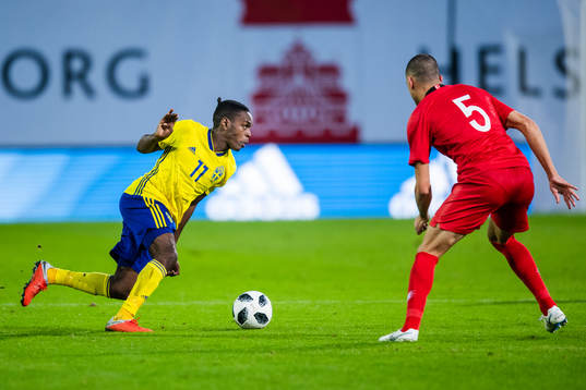 Sveriges Joel Asoro och Turkiets Merih Demiral