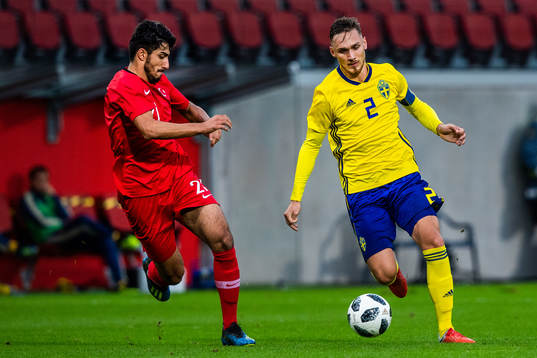 Turkiets Berkay Özcan och Sveriges Linus Wahlqvist