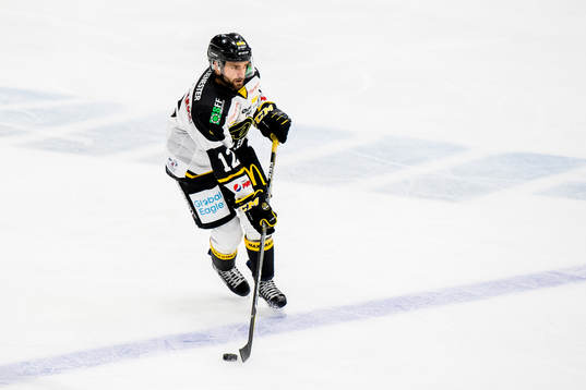 Mats Larsen Mostue of Stavanger Oilers
