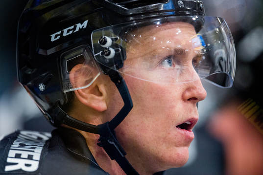 Dennis Sveum of Stavanger Oilers