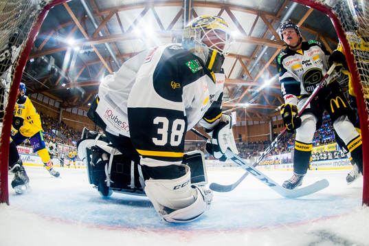Goaltender Henrik Holm of Stavanger Oilers