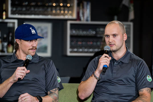 Rögles målvakt Justin Pogge och målvakt Ville Kolppanen