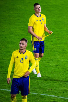 Sveriges Mattias Svanberg och Linus Wahlqvist deppar