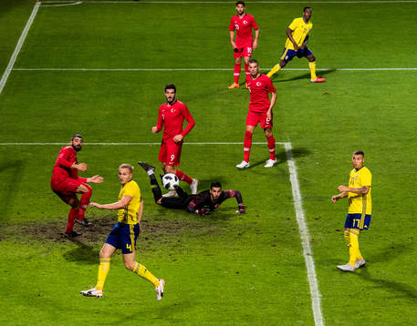 Sveriges Franz Brorsson och Jordan Larsson oroar mot