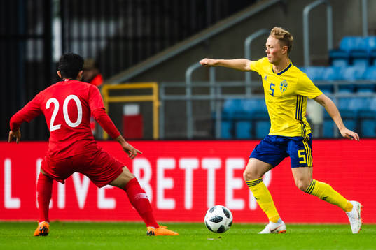 Turkiets Muhayer Oktay och Sveriges Joel Andersson