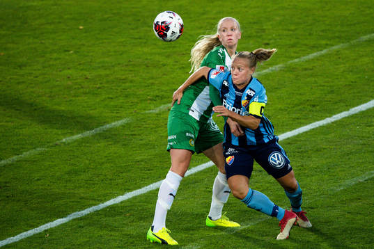 Hammarbys Alexandra Lindberg och Djurgårdens Mia Jalkerud