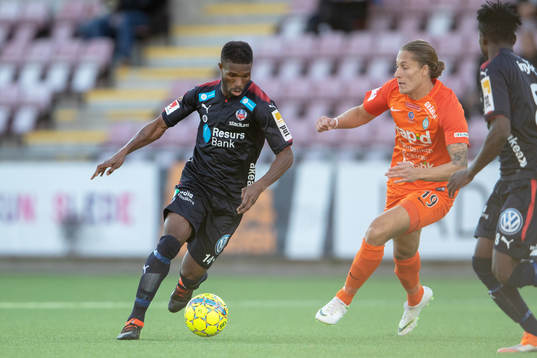 Helsingborgs Mohammed Abubakari och AFC Eskilstunas Felix